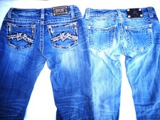 LOTE DE 3 pantalones de mezclilla marca Miss Me 28 pantalones de algodón azules flexibles cónicos para mujer Levis