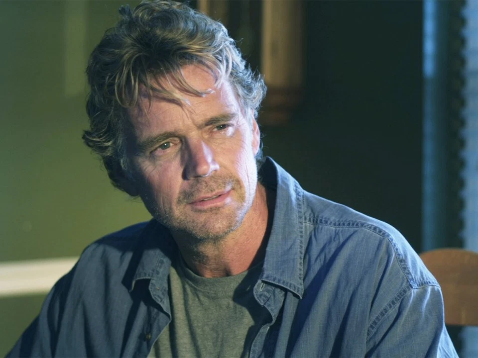 Lukewarm (DVD) John Schneider Jeremy Jones Nicole Gale Anderson Bill Cobbs - Image 3 of 4