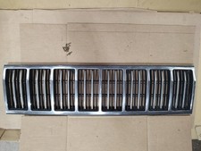 1991 1996 91 96 Jeep Cherokee Xj Oem Chrome Grille 1991 1996 91 96 Jeep Cherokee Xj Oem Chrome Grille