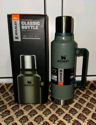 Stanley Classic Bottle Isolierflasche 1,9 L Edelstahl grün mit Griff