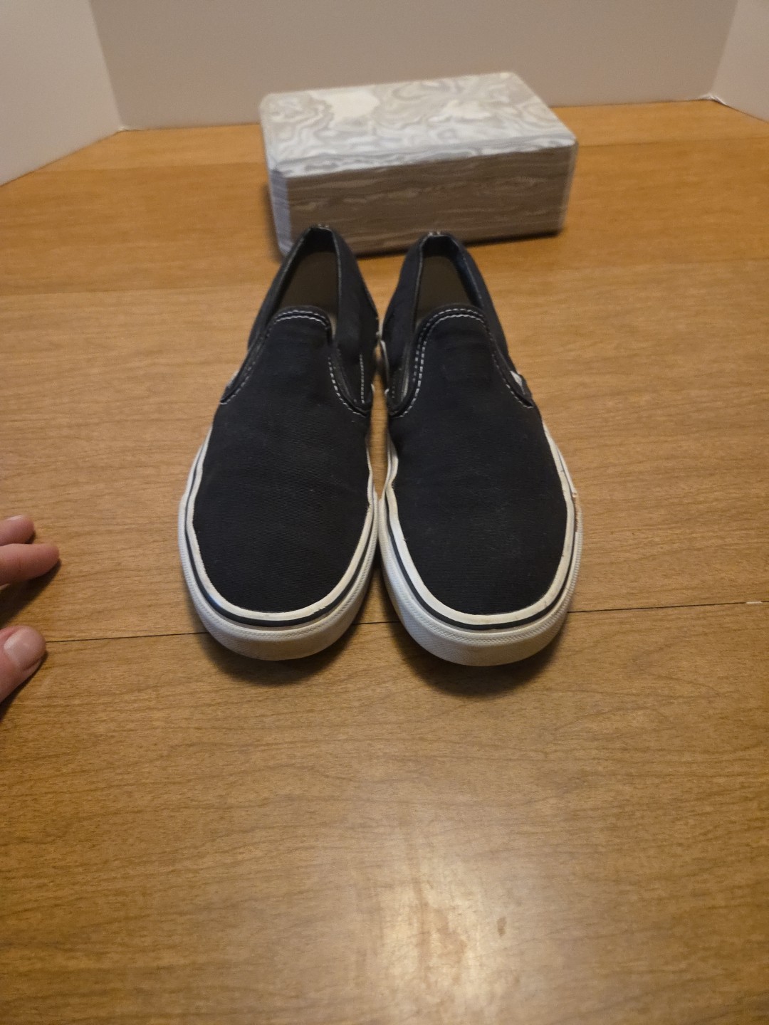 Van's Off The Wall Slip On Sneakers Black And White Size 6.5 Mens