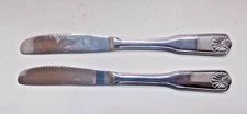 Hepp Stainless Unknown Shell Tip 18/10 Flatware 2 Dinner Knives 8 1/8"