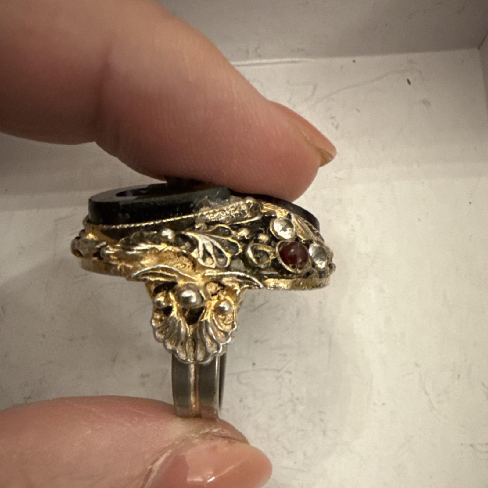 Vintage Gothic Statement Ring Black Cabochon Gold… - image 2