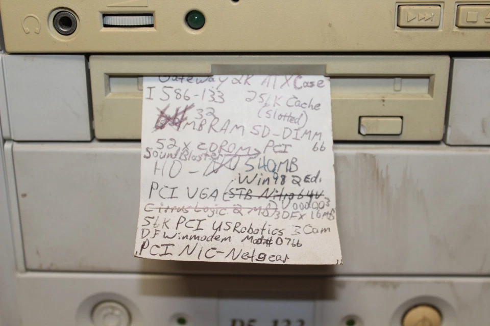 Vintage Gateway 2000 P5-133 Beige Full Tower w/ PSU Floppy and DVD drive 540MB - Image 3 of 4