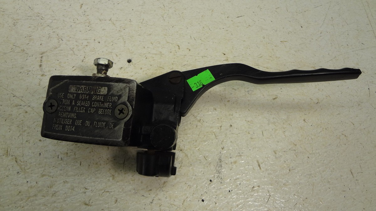 ぶーたん 1985 Kawasaki ZX900 zx 900 A K316 front brake