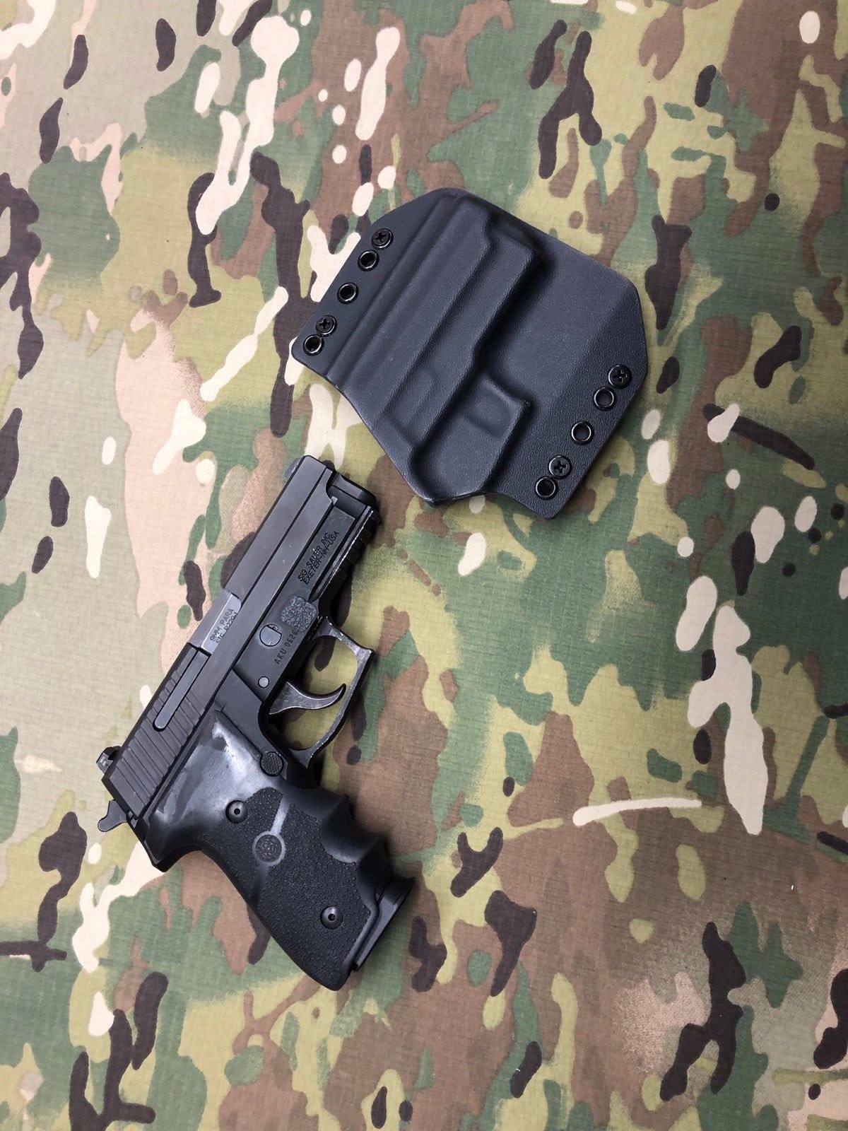 Black Kydex Holster for SIG P229R 
