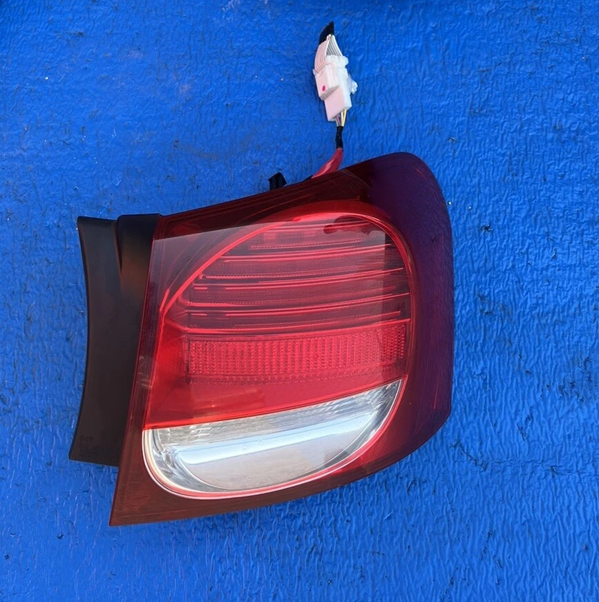 OEM Lexus Tail Light Assembly – 2006-2011 GS300 GS350 GS430 GS460 – Driver Left Side