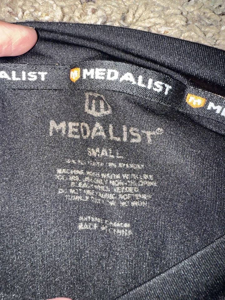 Medalist Men’s Small S Realtree Camo Camouflage Hunting Shirt In GUC - Image 3 of 4