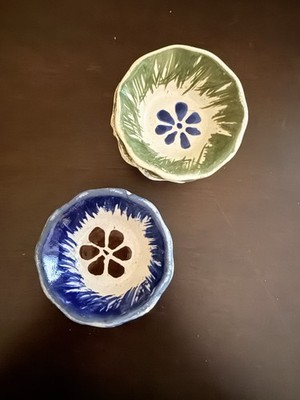 Vintage Hand Painted Mexican Pottery Condiment Bowls 2 Set of 4. Mini Bowls Only