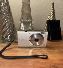 [clean/works Great]Canon PowerShot A2400 IS 16.0MP Silver compact Digital Camera