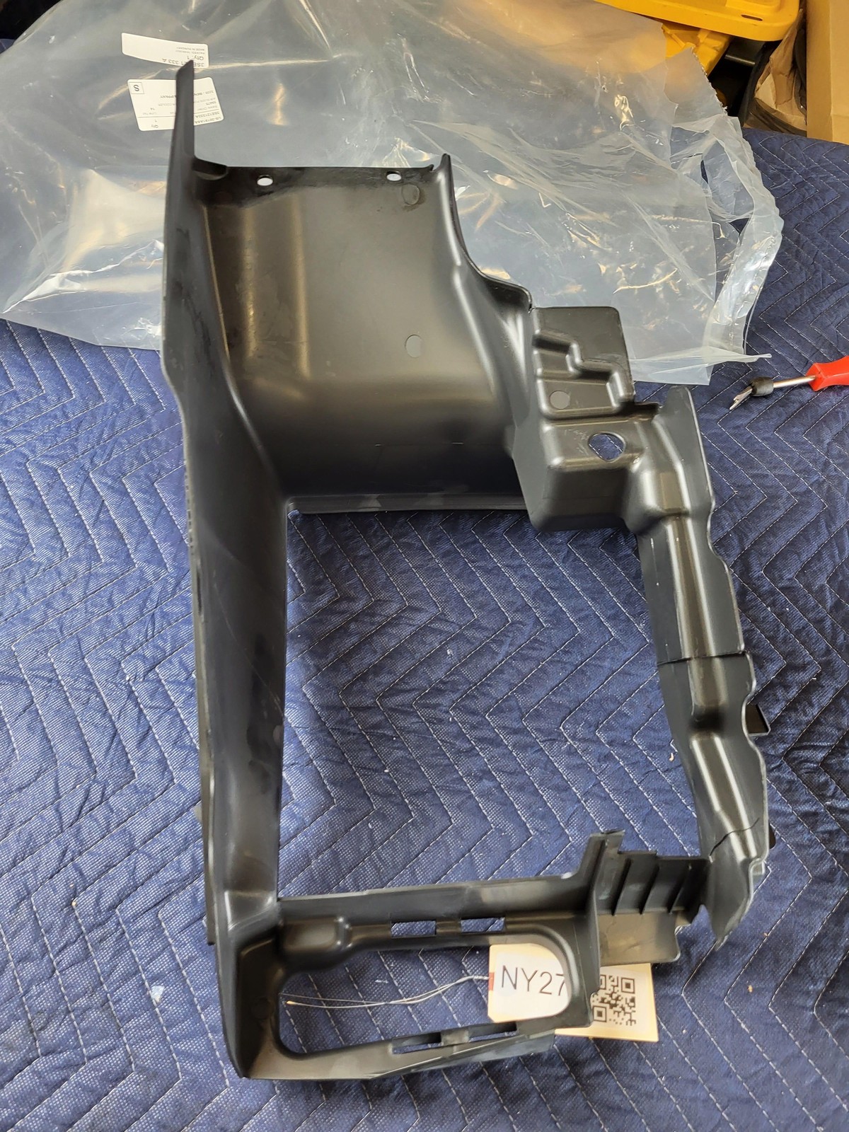 2020-2025 Bentley Flying Spur Left Intercooler Air Guide Duct NEW 3SE121333A