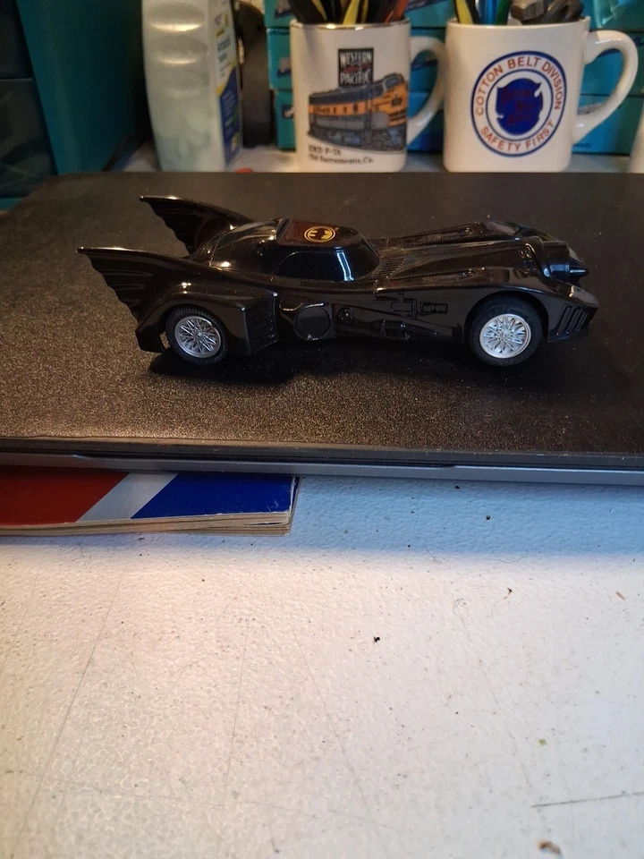 Scalextric Batmobile 1989 Batman DPR 1/32 Scale Slot Car with Lights - Image 3 of 4