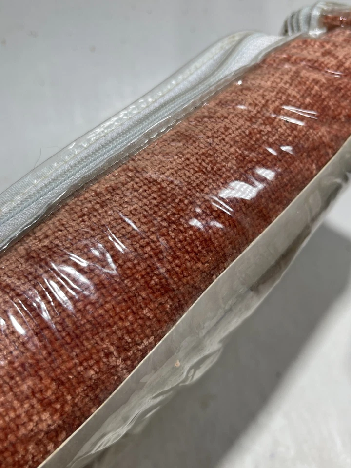 Chenilla color pimentón polvoriento tiro por casa 50" x 70" Foto 3 de 3