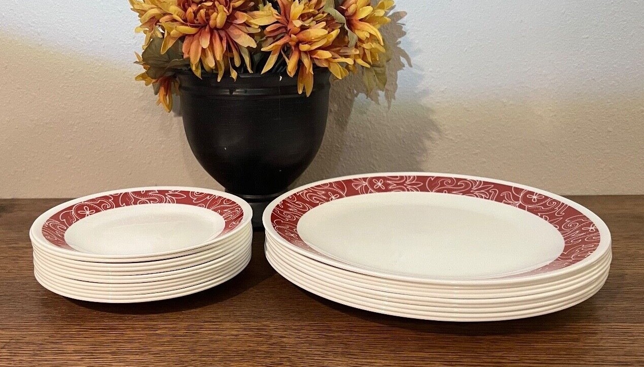 Corning Corelle BANDHANI Dinner 10 1/4”, Side Plates 6 3/4" Red