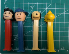 LOT OF 4 Peanuts Charlie Brown Snoopy Pez Dispenser Blue Stem Baseball Cap