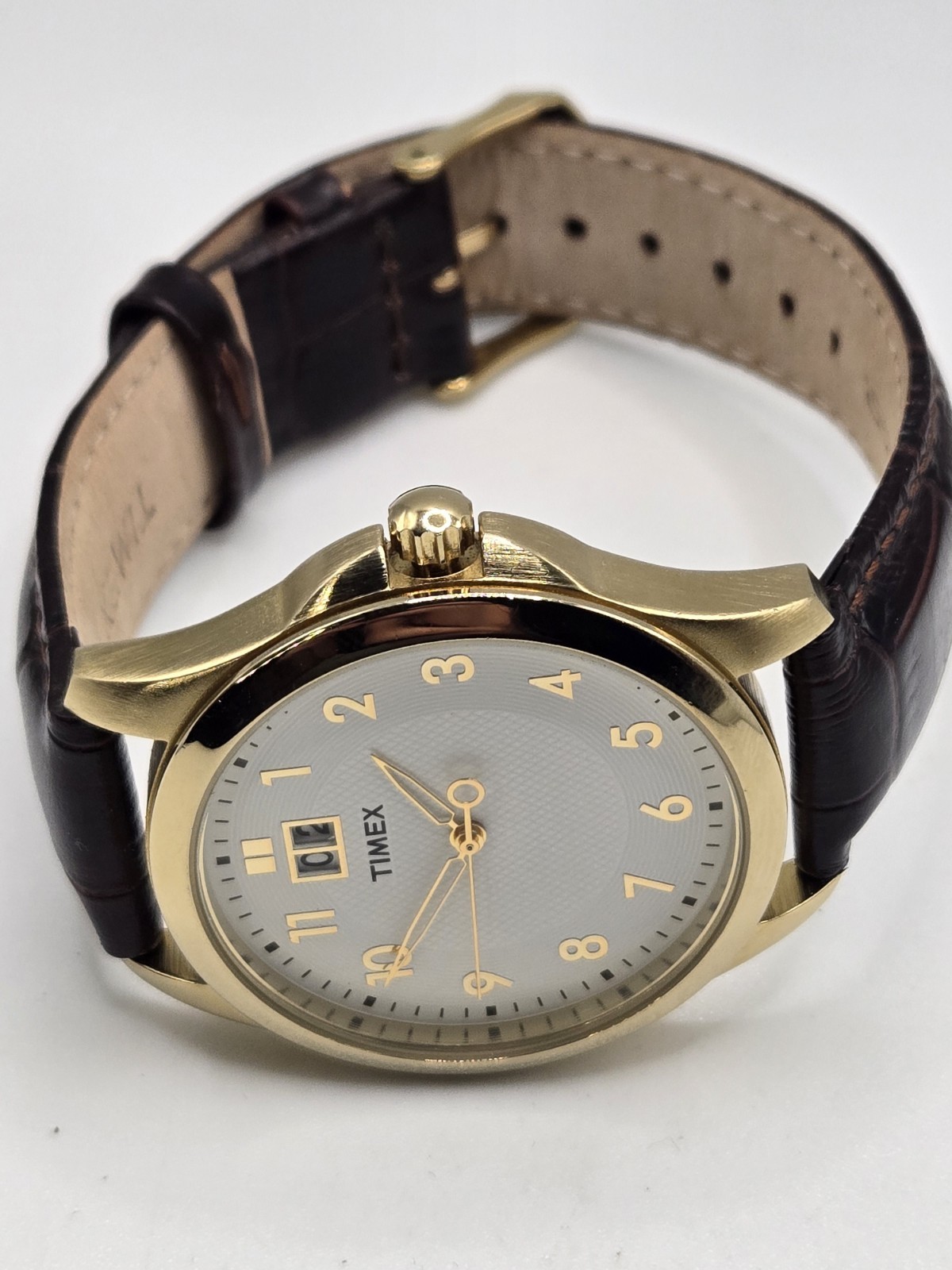 Timex Elevated Classics 39mm watch - image 2