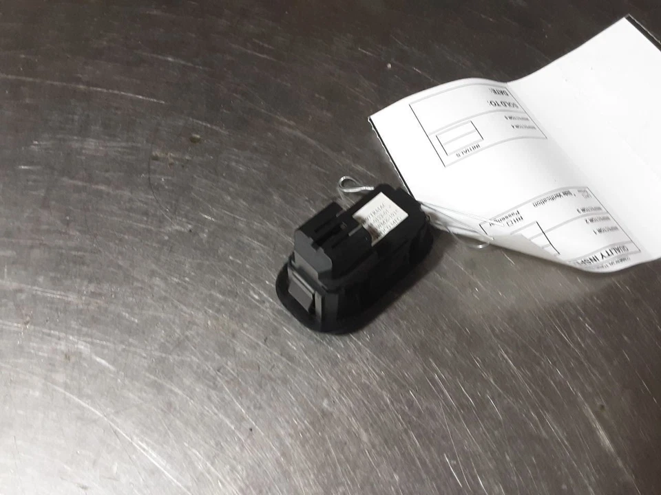 Interruptor de puerta delantera del conductor memoria LHD del conductor compatible con 06-14 GRAND CHEROKEE 567502 Foto 3 de 4