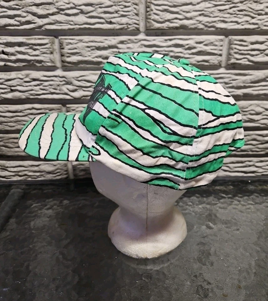 Gorra de béisbol vintage JAckson Hole Zubaz fuerte con cierre a presión verde y blanca Ski Bum Foto 2 de 4