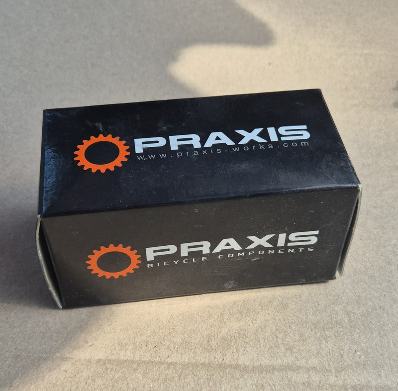 Praxis ConvBB30/PF30 to Shimano Hollowtech II Bottom Bracket 68mm 68-3001R