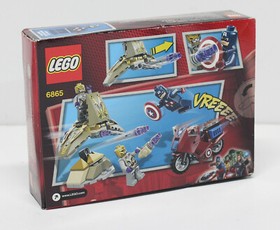 NEW LEGO 6865 Marvel Super Heroes Captain America's Avenging Cycle MIB 2012