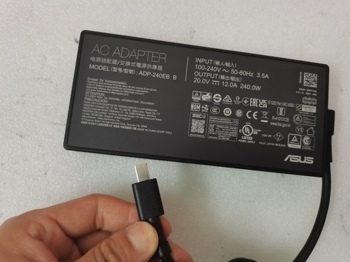 Adaptador 100% genuino para ASUS ROG Zephyrus G14 GA403WR-QS128W 20V 12A ADP-240EB B - Imagen 2 de 6