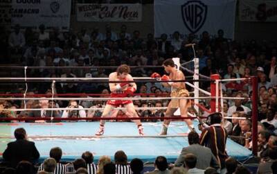 Ray Mancini Looks To Throw A Punch Against Hector Camacho Old Boxing Photo