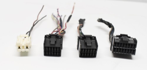 2011 - 2013 Sorento Instrument Cluster Speedometer 94001-1U020 WIRING PLUGS - Picture 2 of 3