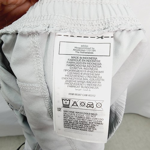 Adidas Pacer Deboss Women's Light Gray Elastic waist running shorts Size XL - Picture 3 of 11