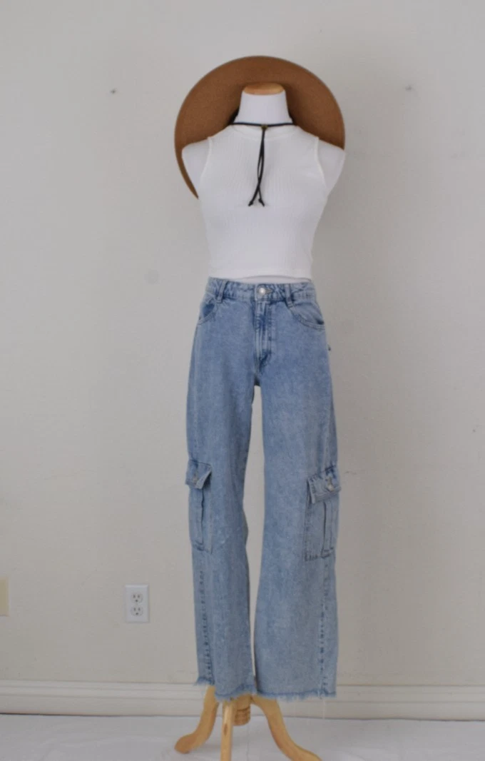 Pantalones de mezclilla Forever 21 lavado medio algodón carpintero/tencel talla US 26