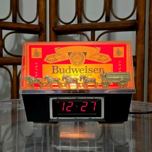 Vintage Budweiser Clydesdale Horses Digital Clock Light Bar Sign King of Beer