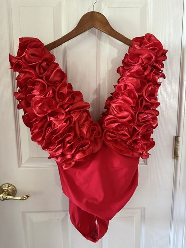 Flirty, Fun, Red Ruffle V-neck One-Piece Women’s Bathing Suit With Skirt SZ/S - Picture 2 of 12