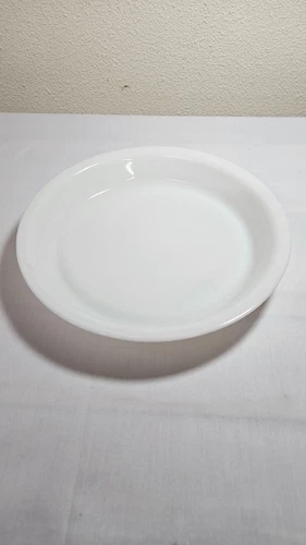 Vintage PYREX #209 23cm White Milk Glass Pie Plate Baking Serving Dish