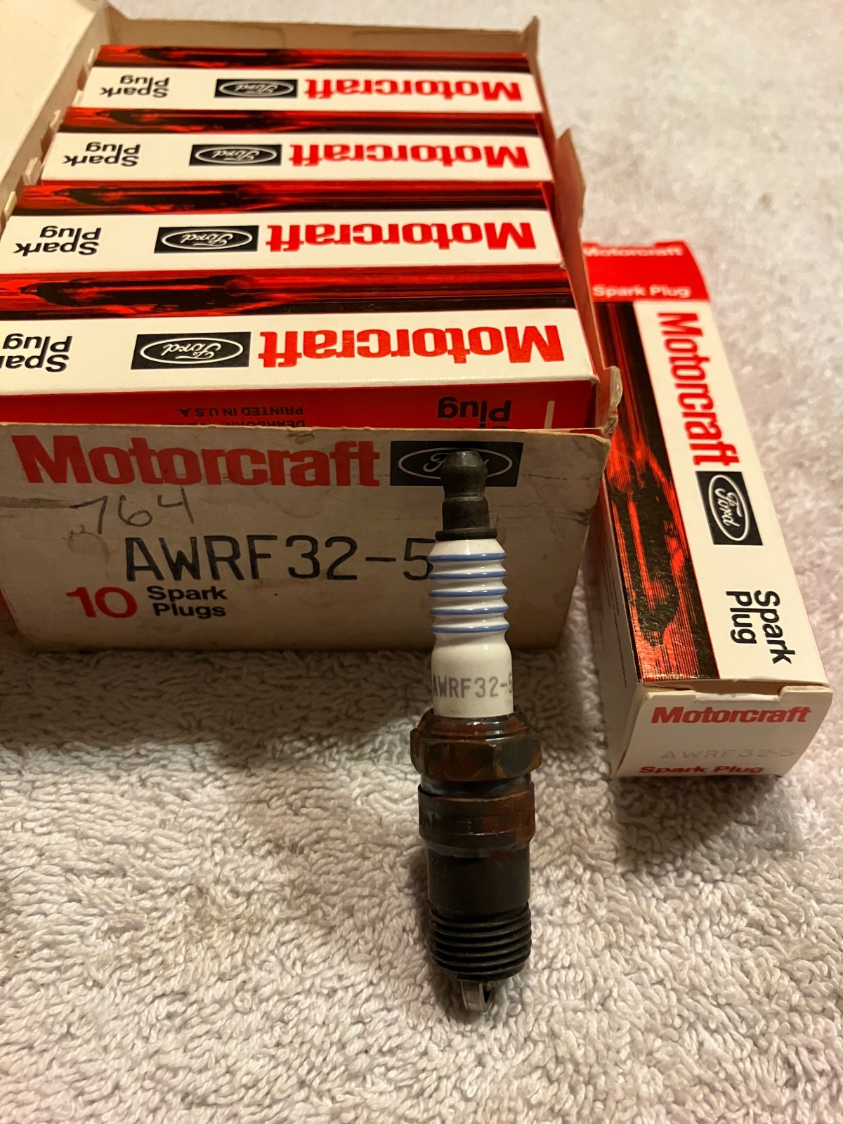Set of 4 Motorcraft AWRF32-6 O.E Spark Plugs for 1978-1979 Ford Fiesta 1.6L