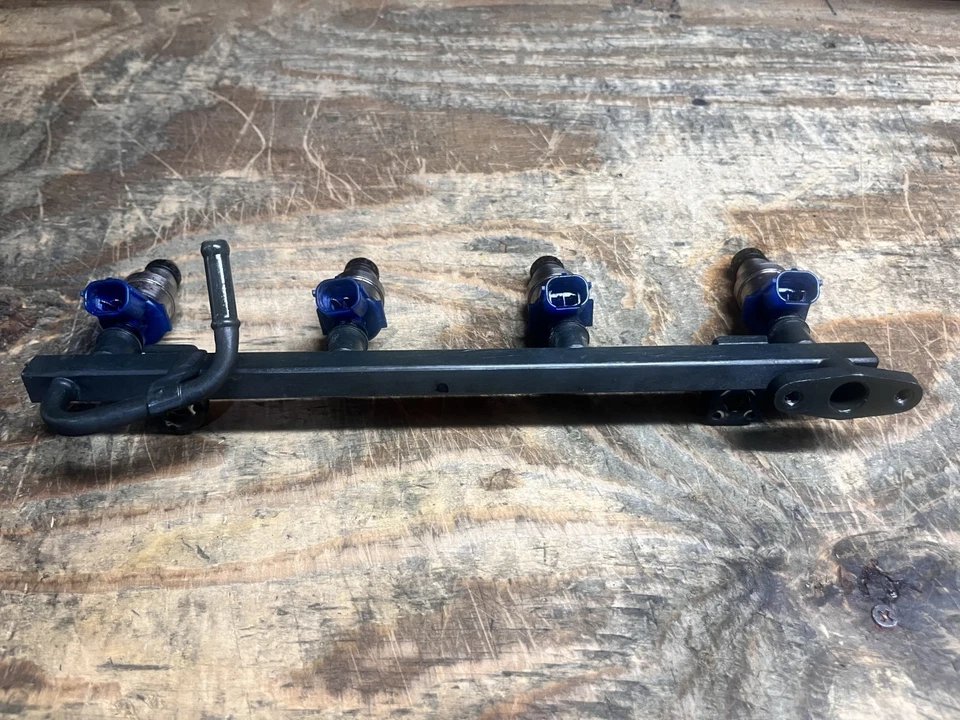 Mazda Miata MX5 NA6 1990-1993 1,6 L riel de combustible del motor + juego completo de inyector de combustible Foto 2 de 4