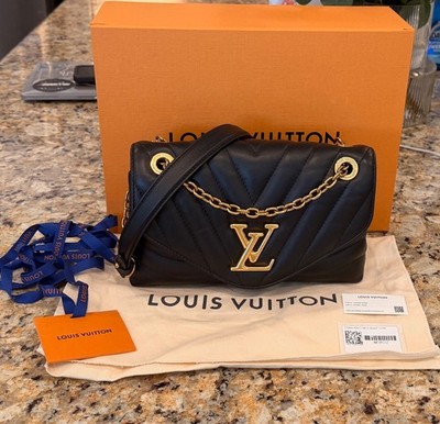 Auth Louis Vuitton New Wave Chain HandBag MM Black  - Amazing Condition w/ Box