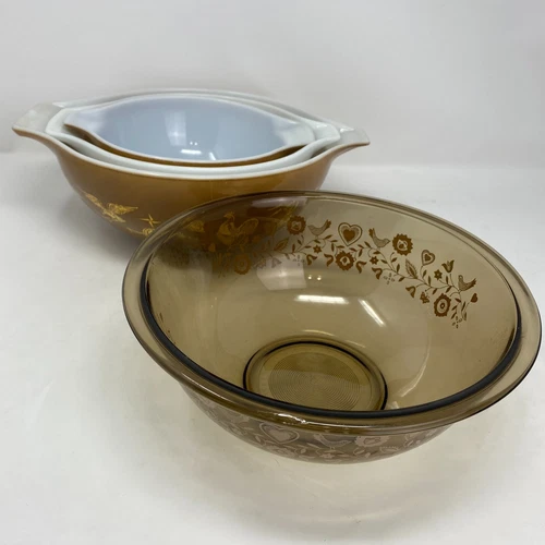 3 Nesting Pyrex Early American Cinderella Mixing Bowl Brown Gold 444 + 1 Bowl