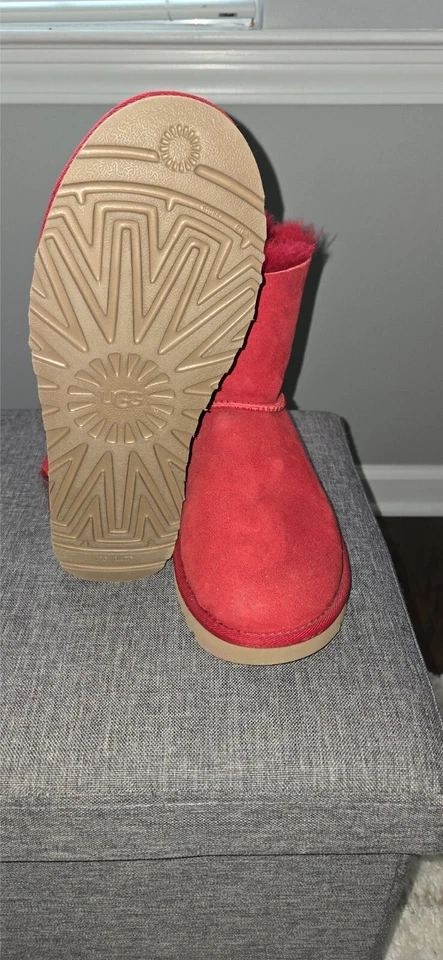 Botas Ugg Mujer Talla 7 Bailey Bow Mini Rojo Piel de Oveja Gamuza Lana UGG Australia Foto 2 de 4