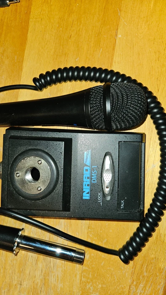 Micrófono y base para radioaficionados Foto 2 de 3