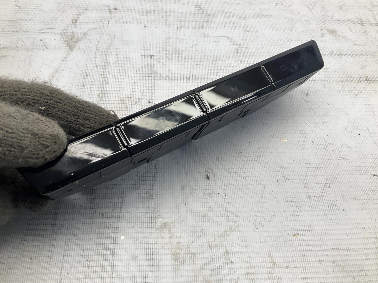 23 2023 Maserati Grecale Center Console Gear Shifter Button Switch Panel Q