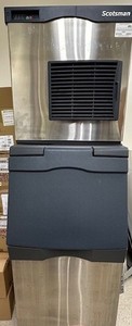 Used Scotsman B322S Water Cooled Ice Machine 500lb with Bin - TH1