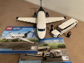 Lego City Airport VIP Service (60102) - Complete - With Manuals