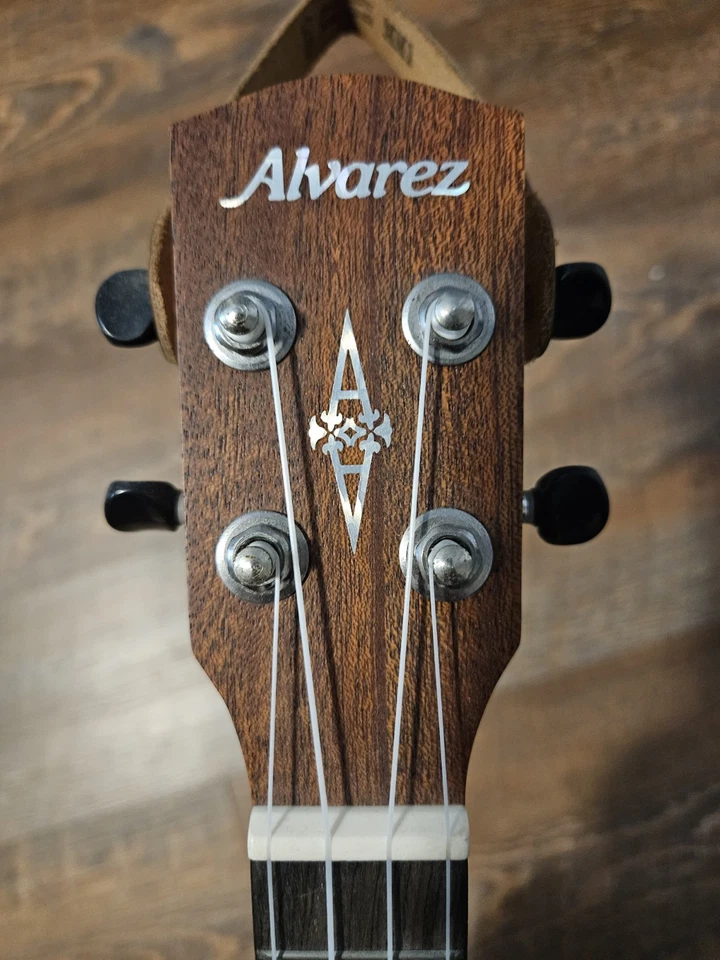 Alvarez GDU26C Grateful Dead Limited Edition Idaho Ukulele - Image 4 of 4