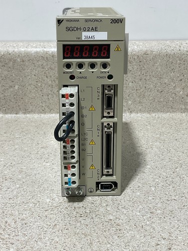 Yaskawa SGDH-02AE