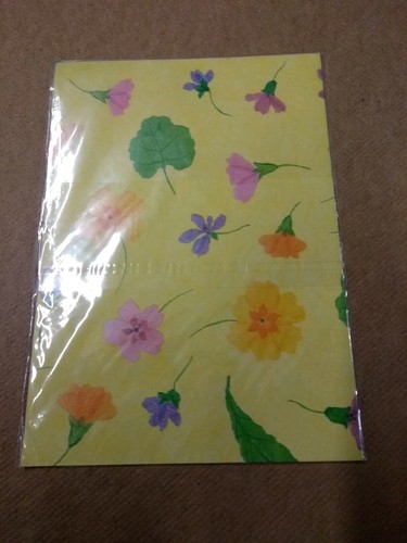 8 sheets of gift wrapping paper as in photos with tag. flowers, celebrations etc - Picture 2 of 3