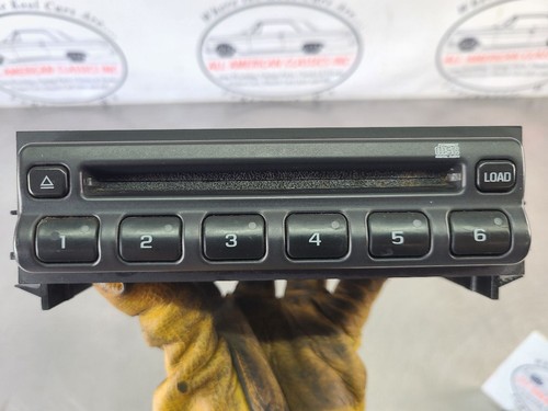 2002 GMC Denali 6-Disc CD Player Assembly, 15095685 - OEM - Picture 3 of 19
