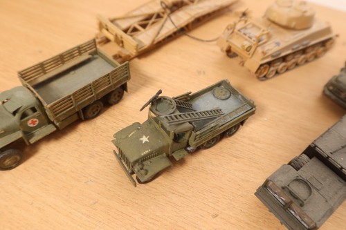Vintage HO Military Vehicles Bundle Tank Truck Fuel Fire Ambulance Landing Craft - Picture 5 of 23