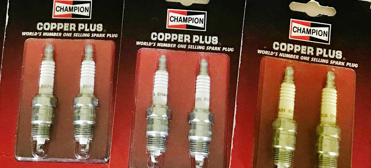 SPARK PLUGS FOR Chrysler Plymouth Grand Voyager Plymouth Dodge Caravan Eagle 