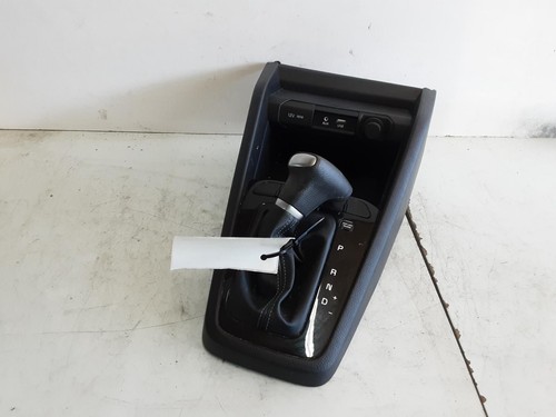 KIA RIO CONSOLE YB, 12/16- 16 17 18 19 20 21 22 - Picture 3 of 5