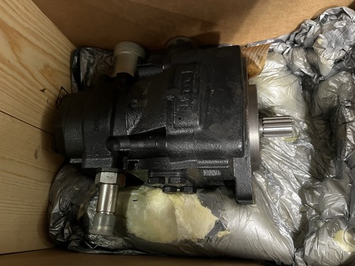 Bobcat 7449744 Hydraulic Pump T And S 62-66 Skid Steer