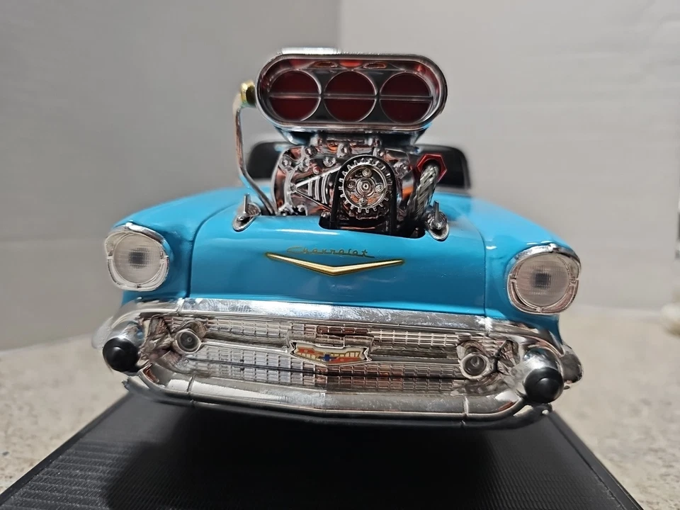 Vnt 2001 Muscle Machines Too Cool 1957 Chevy Bel Air 1:18 Scale Diecast Car - Image 2 of 4